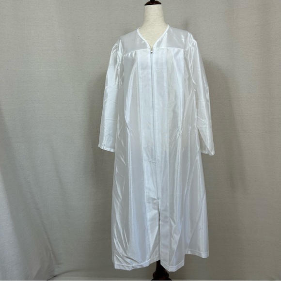 Herff Jones White Graduation Gown - Picture 1 of 4